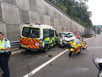 撞到救護車消防車點算好？香港交通意外法律攻略